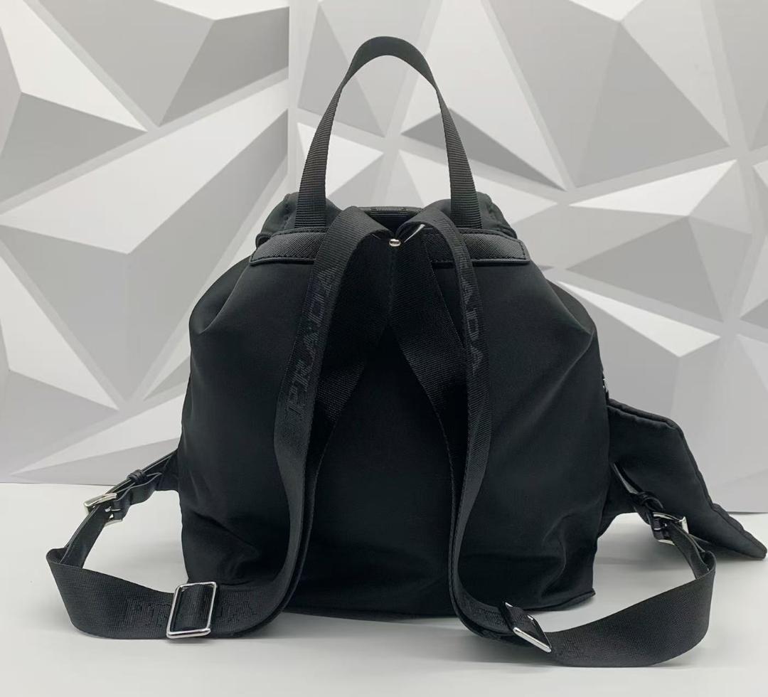PRADA ブラック リュック・バックパック