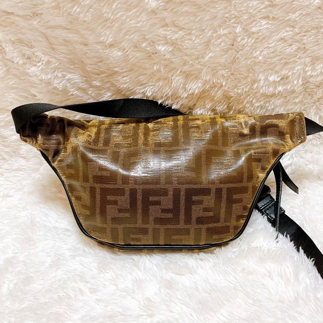 FENDI ✨ズッカ　ウエストポーチ　セカンドバッグ　PVCレザー　ベージュ