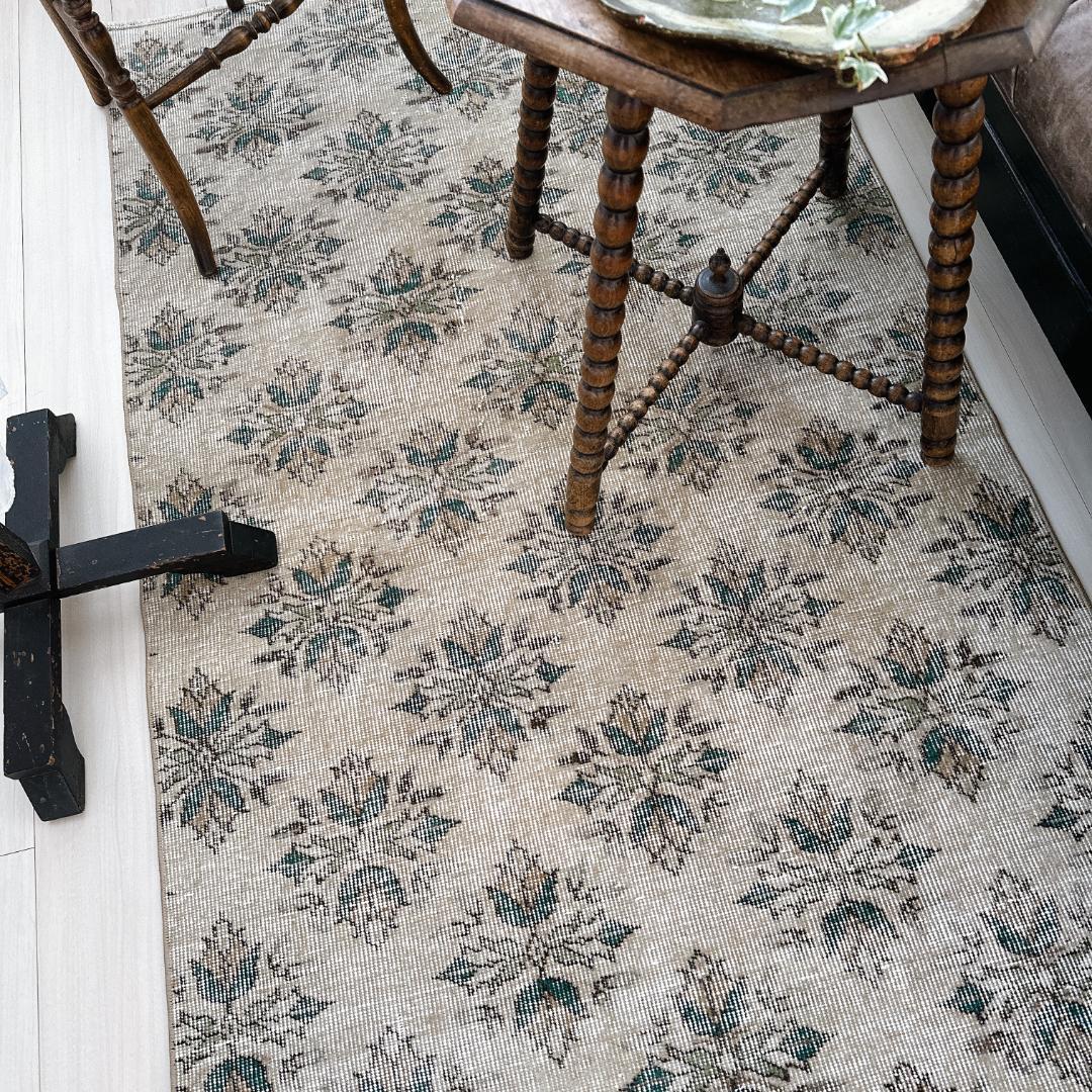 トルコ ヴィンテージラグ A116 ベージュ セージグリーン ダークグリーン
