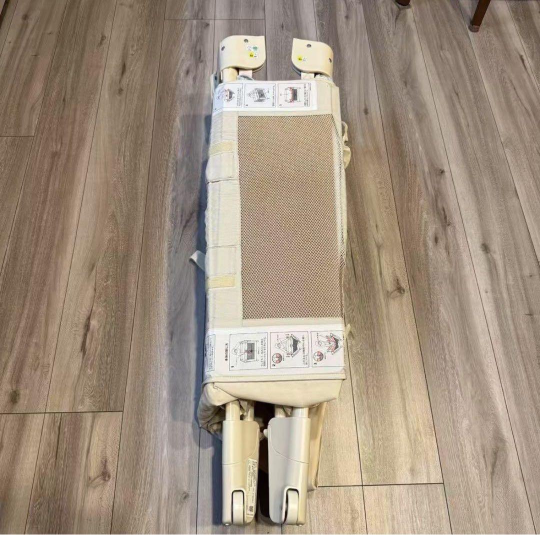 アップリカ　ココネルエアー　ホワイトグレー 折り畳みベビーベッド【美品】