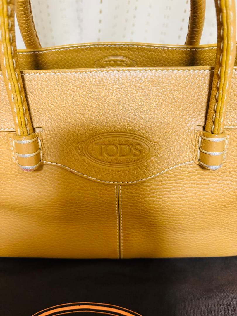 TOD'S　トッズ　レザーハンドバッグ　ベージュ　保存袋　カード　ハンドバッグ