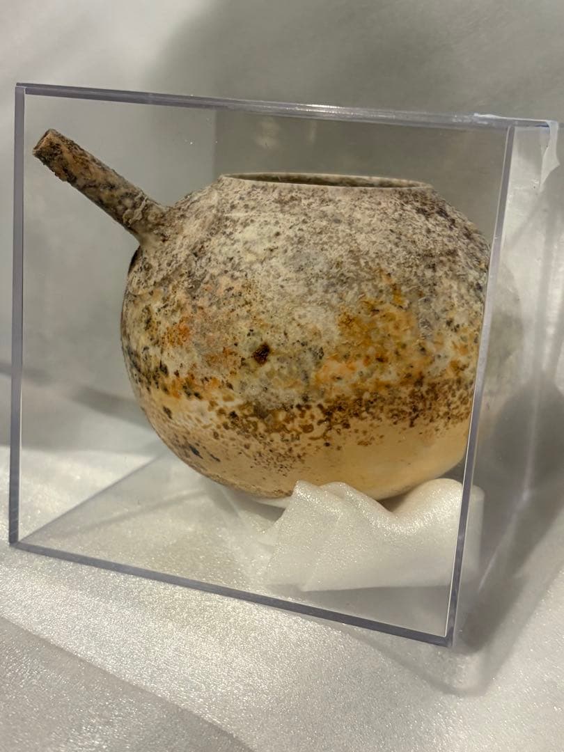 専用ケース付　作家もの　月面の様な陶磁器の茶道具　酒器　蓋の無い注器