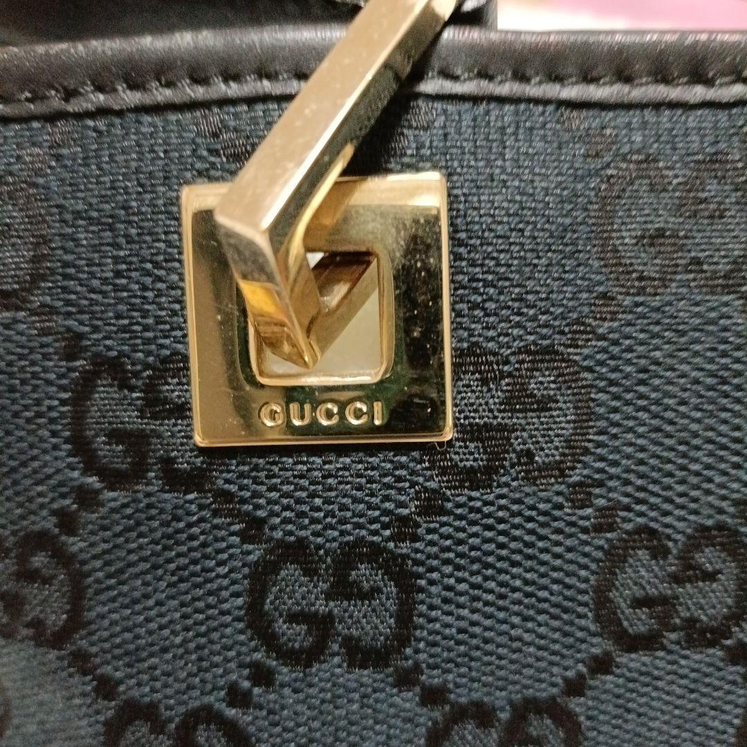 GUCCIバケツ型バッグ