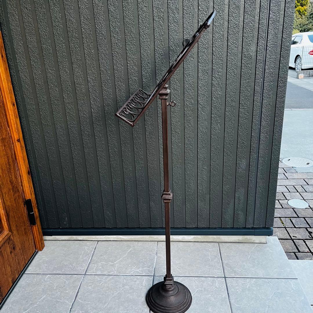 鉄製譜面台　アイアンスタンド　アンティーク　看板　メニュー　ディスプレイ