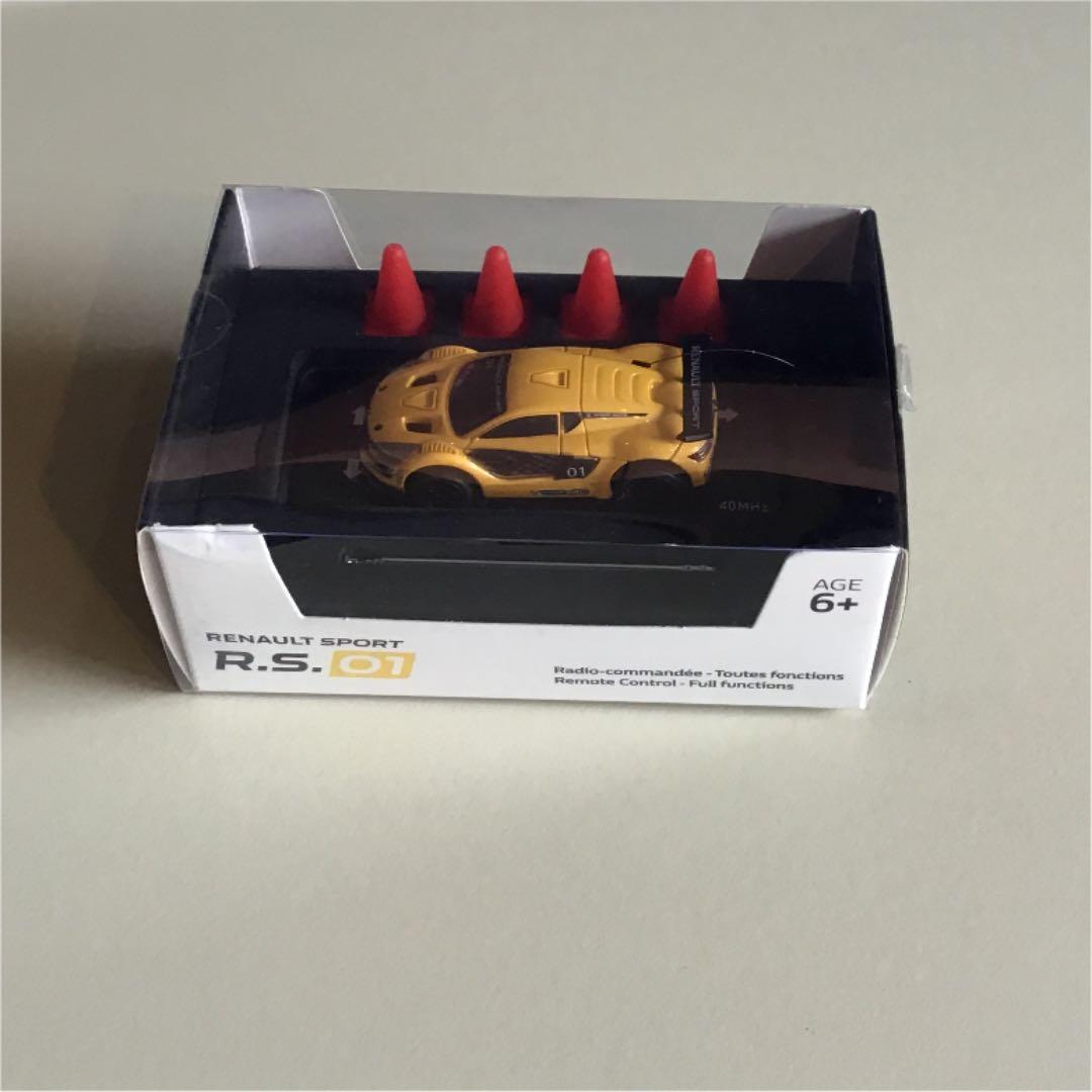ルノー スポール R.S.01 ラジコン