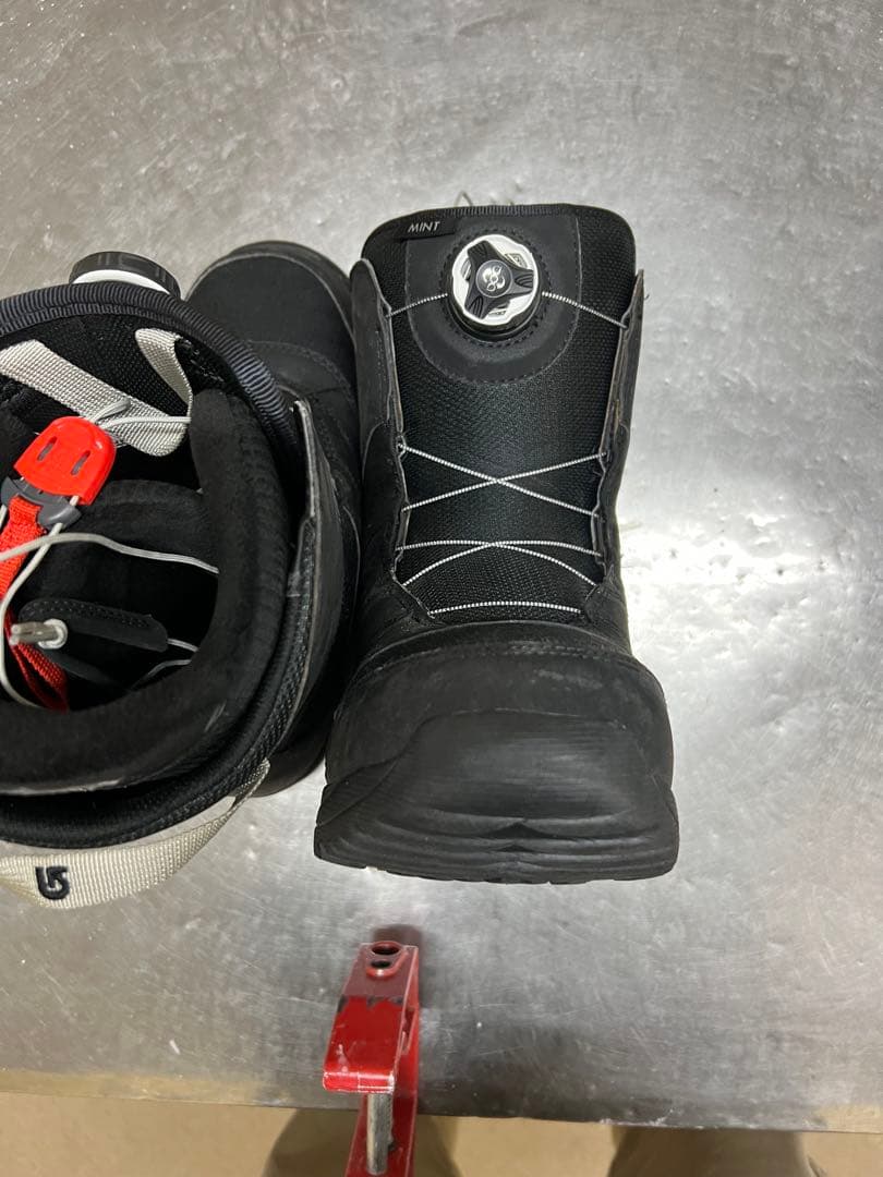 BURTON Mint ブラック スノーボードブーツ 女性用 24.5