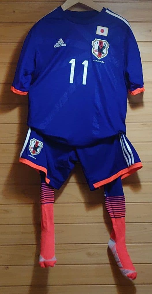 アディダス　サッカー日本代表ユニフォーム、上下＆ソックスセット　日本サイズ上下L