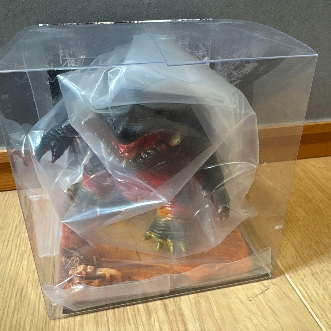 シカルナ工房 CUBE イリス&ガメラ 京都決戦ver. 台座付 炎上カラー2体