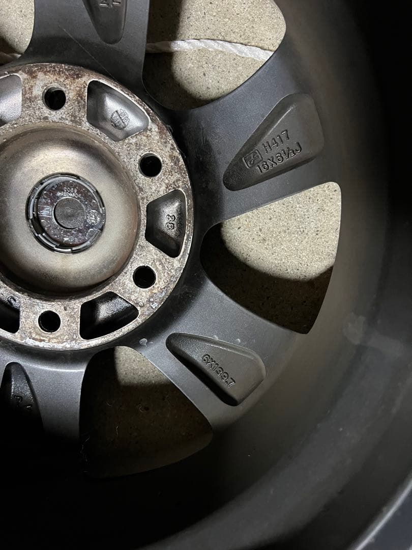 ハイエース　16インチホイール