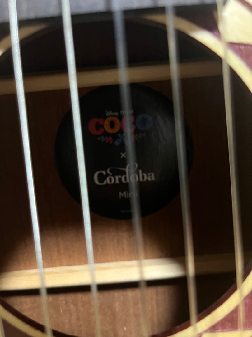 リメンバーミー　ミニギター。