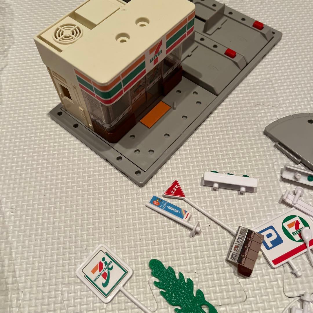 トミカタウン　セブンイレブン　おもちゃ