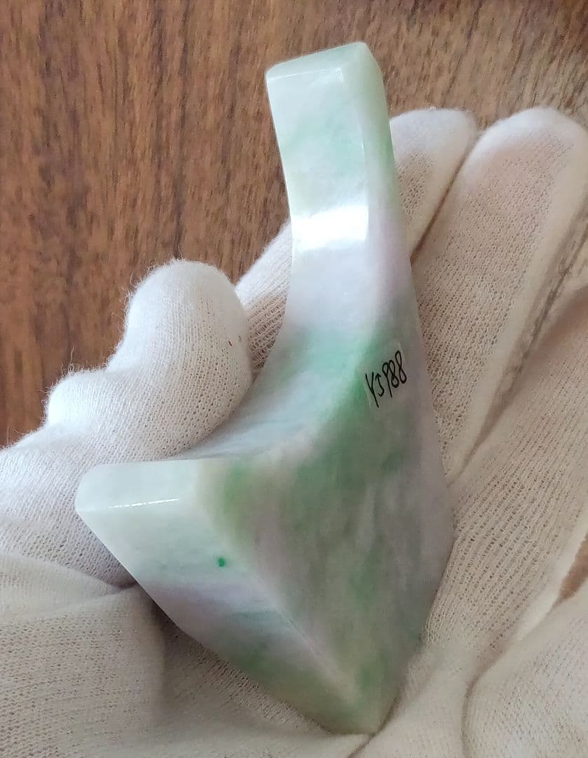 【貴重】ミャンマー産の本翡翠(ジェダイト)のラベンダー入りルース