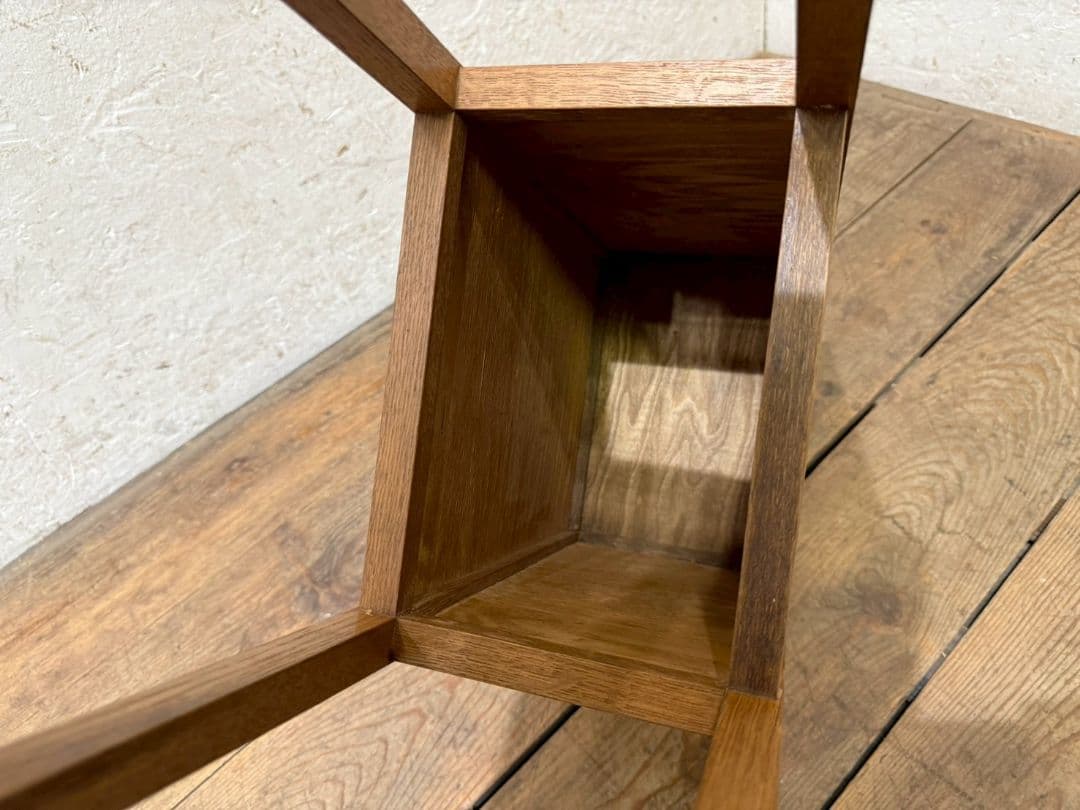 1178 小ぶりなサイドテーブル　陳列台　展示台　花台　古家具　レトロ　和モダン