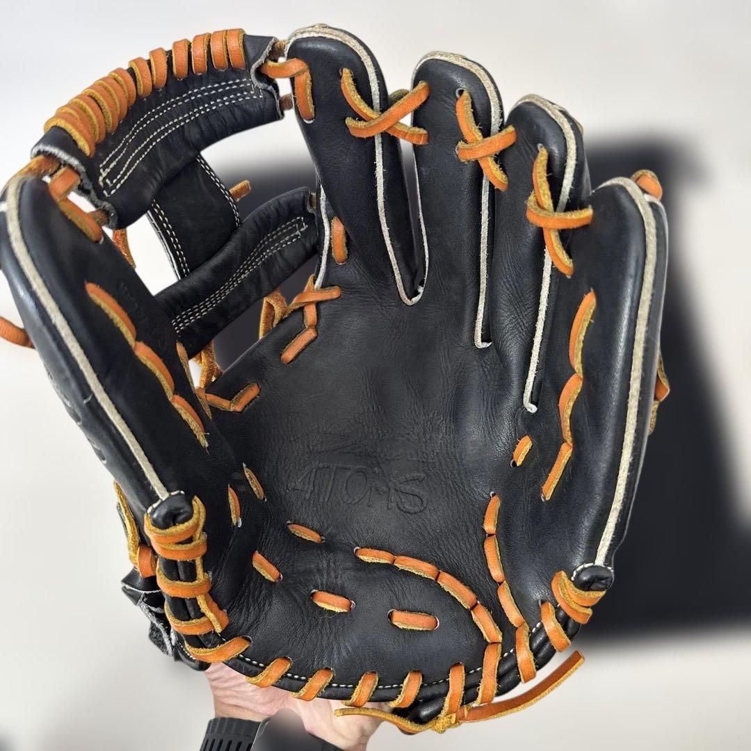 アトムズ　軟式グローブ 黒/オレンジ