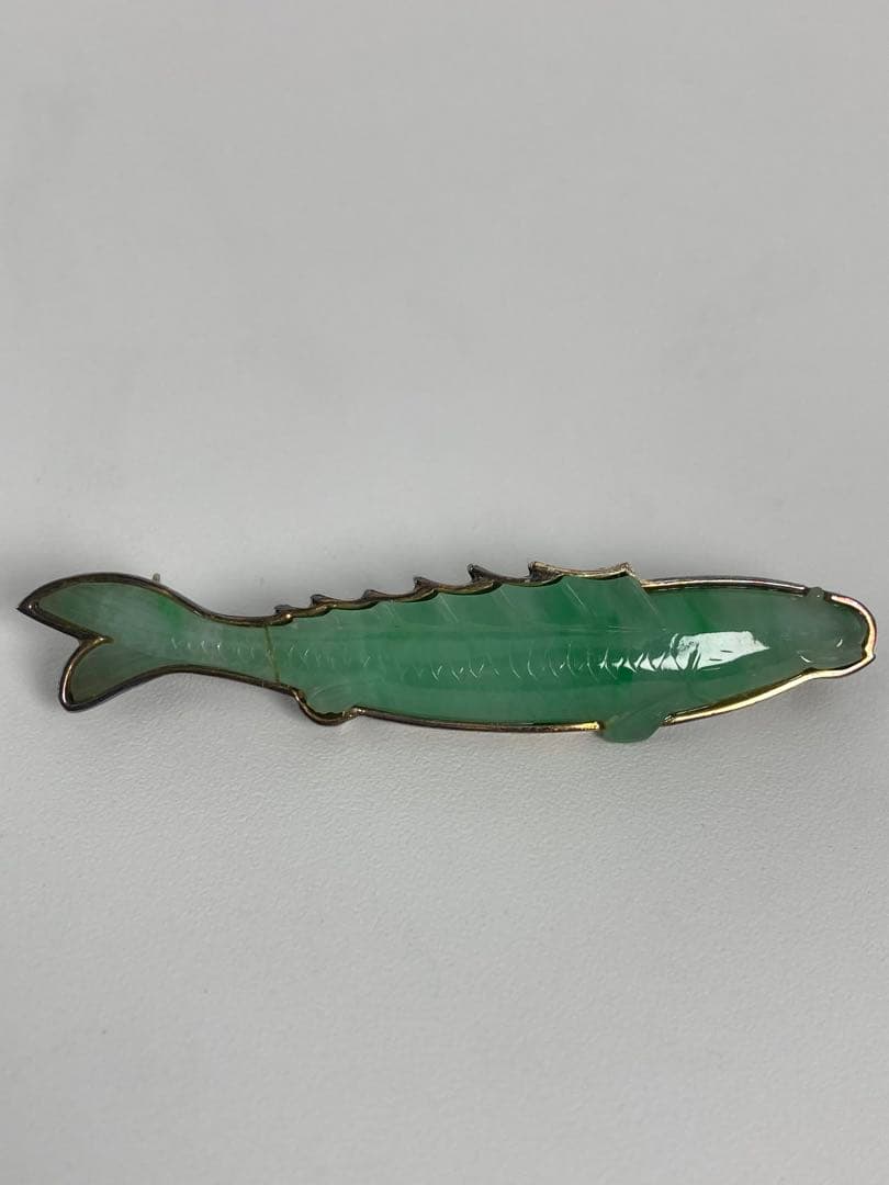 翡翠 珍しい鯉型ブローチ K18 silver刻印 8.19g