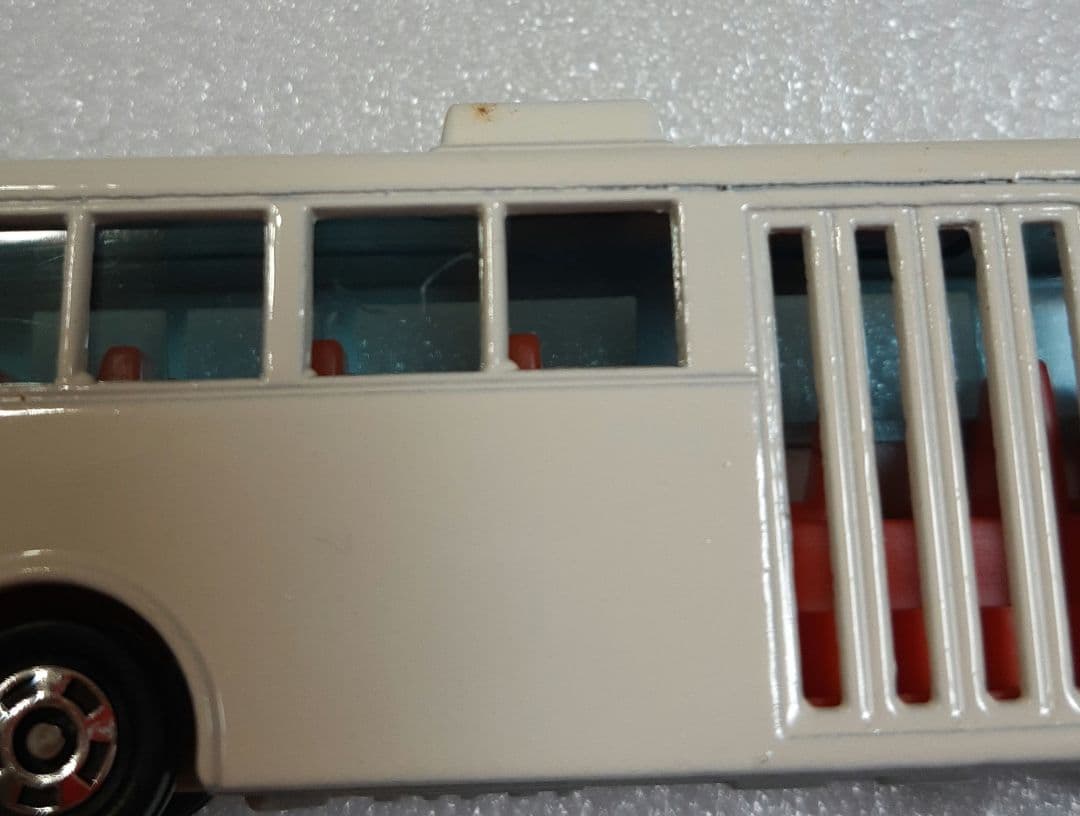 ロングトミカ L 04 VOLVO 富士重工 連節バス TOMY