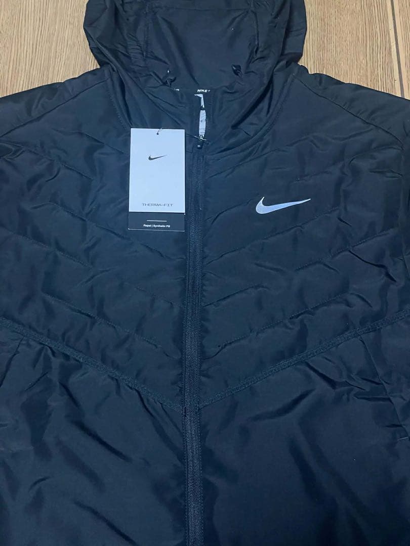 Nike ブラック ウィンドブレーカー　ブラック