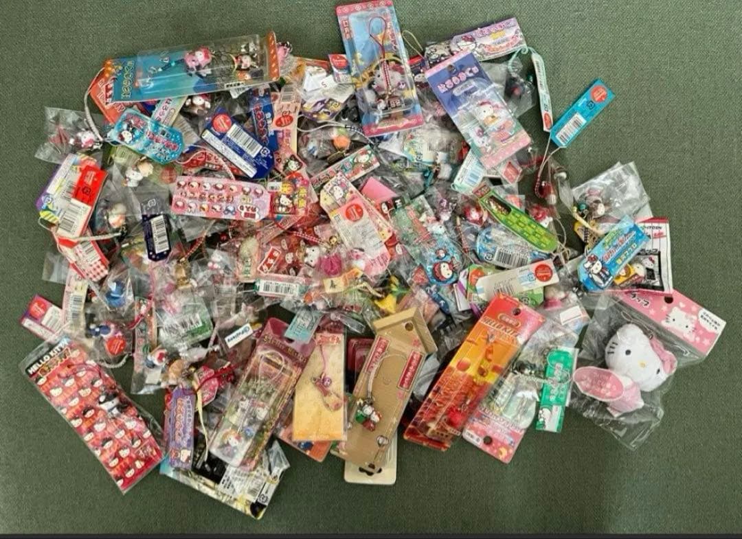 ハローキティ　キティ　ご当地　根付け　ストラップ　ぬいぐるみ　まとめ売り