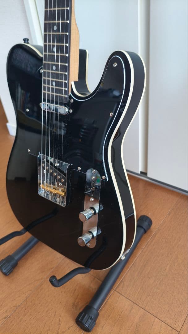 テレキャスタータイプ　メーカー不明　布袋寅泰　バンビーナ　ダブルバインディング