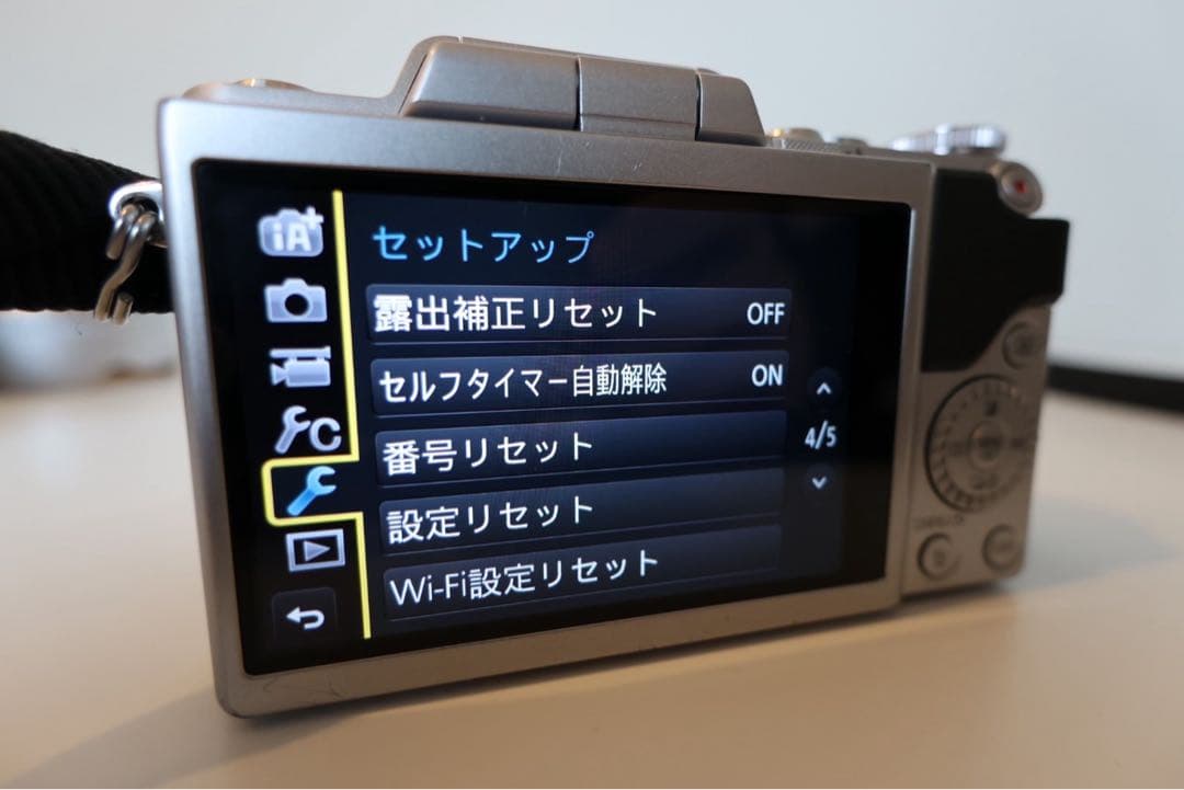 Panasonic LUMIX DMC-GF7 ミラーレス一眼カメラ　ブラック