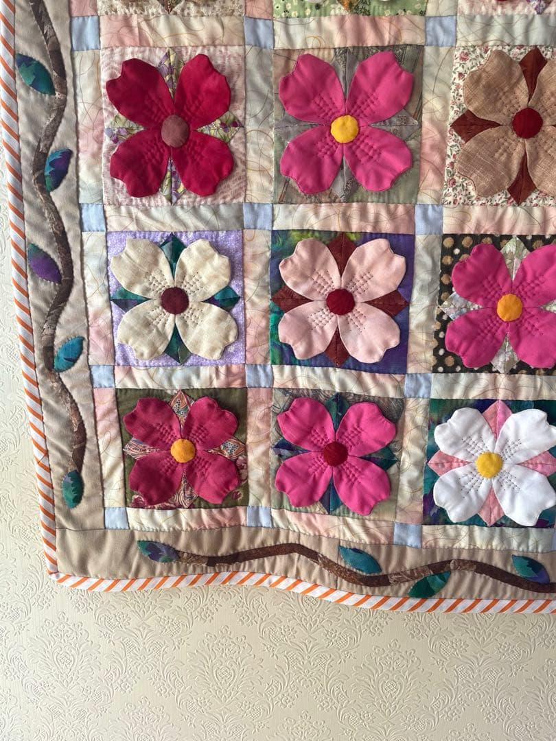 ハナミズキ　タペストリー　パッチワーク　ハンドメイド　大サイズ