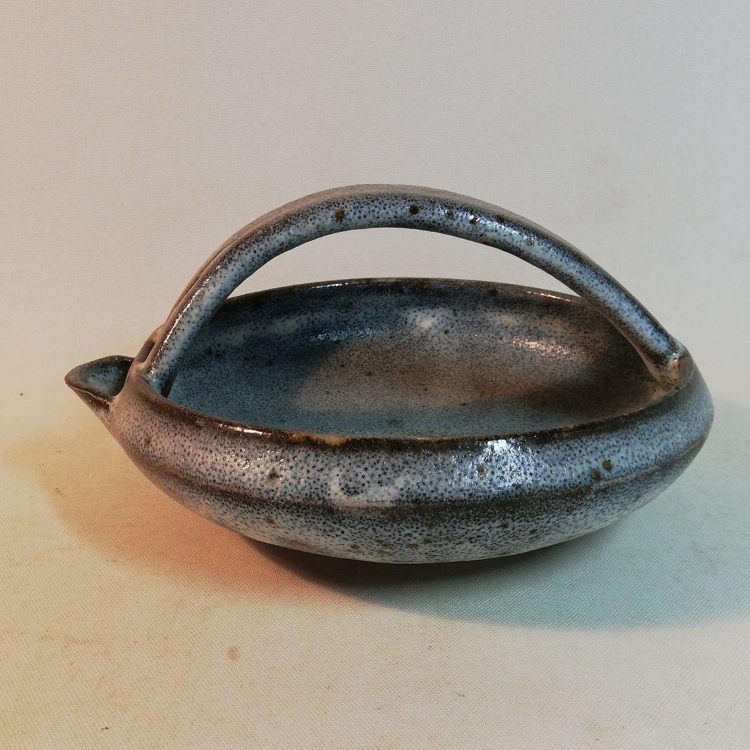 須藤武雄作、糠釉共手片口鉢、御茶席の茶菓子入れ。