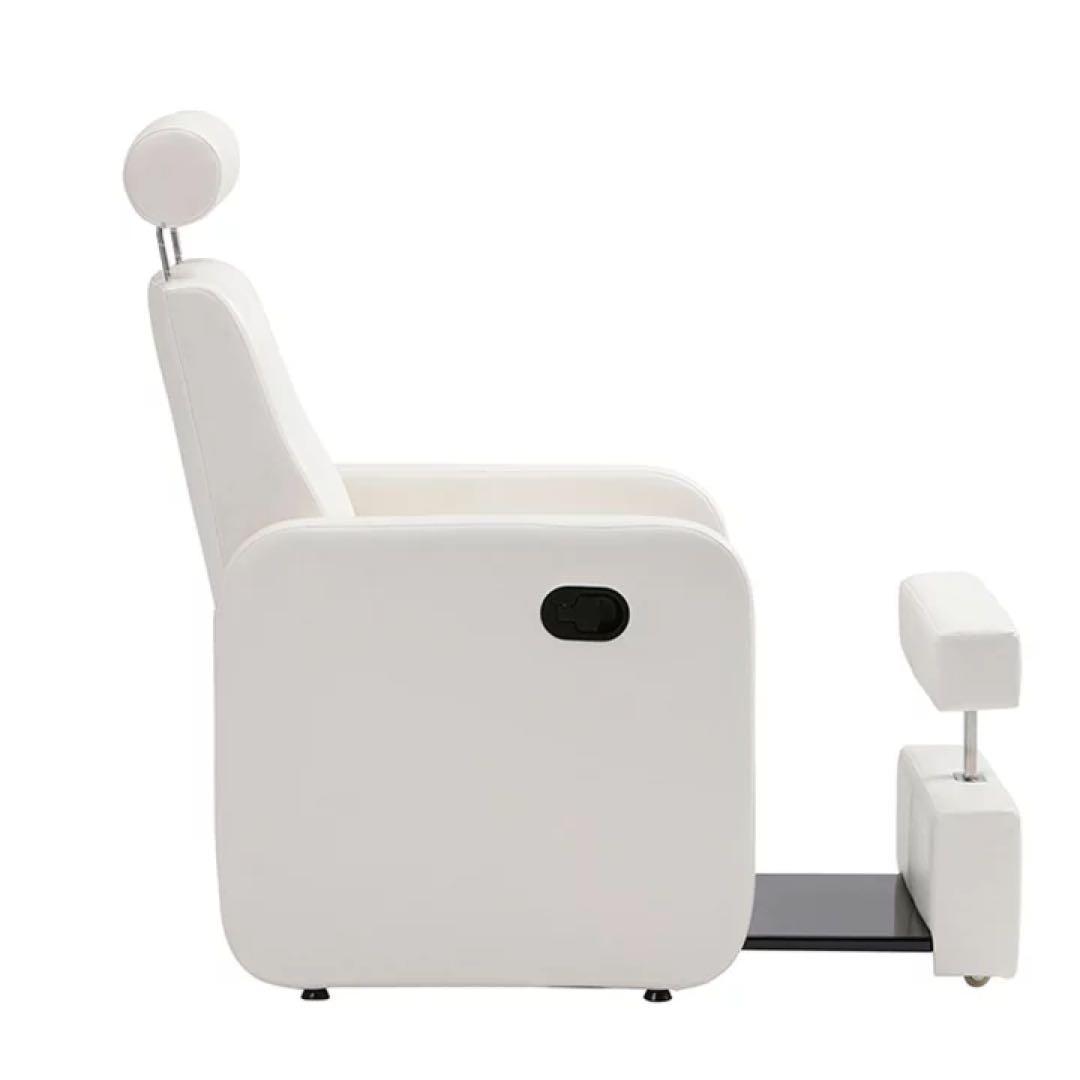 ネイル　アイラッシュ　マツエク　ソファ　チェア　リクライニングチェア