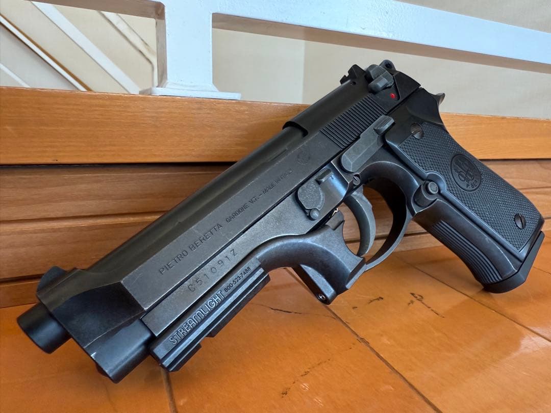 MGC BERETTA M92F SRHW 実物マウント付き HW モデルガン