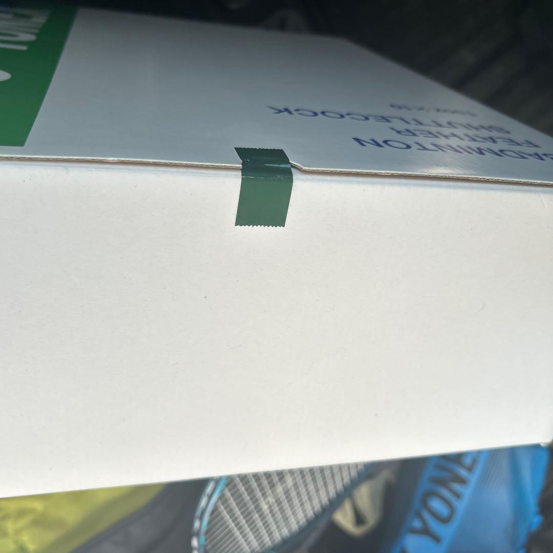 バドミントン　シャトル　ニューオフィシャル4番　新品　1箱