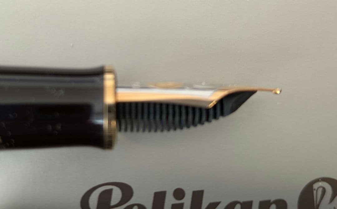 ペリカン 新品未使用　2013年茶縞トータスシェルブラウンM800万年筆B