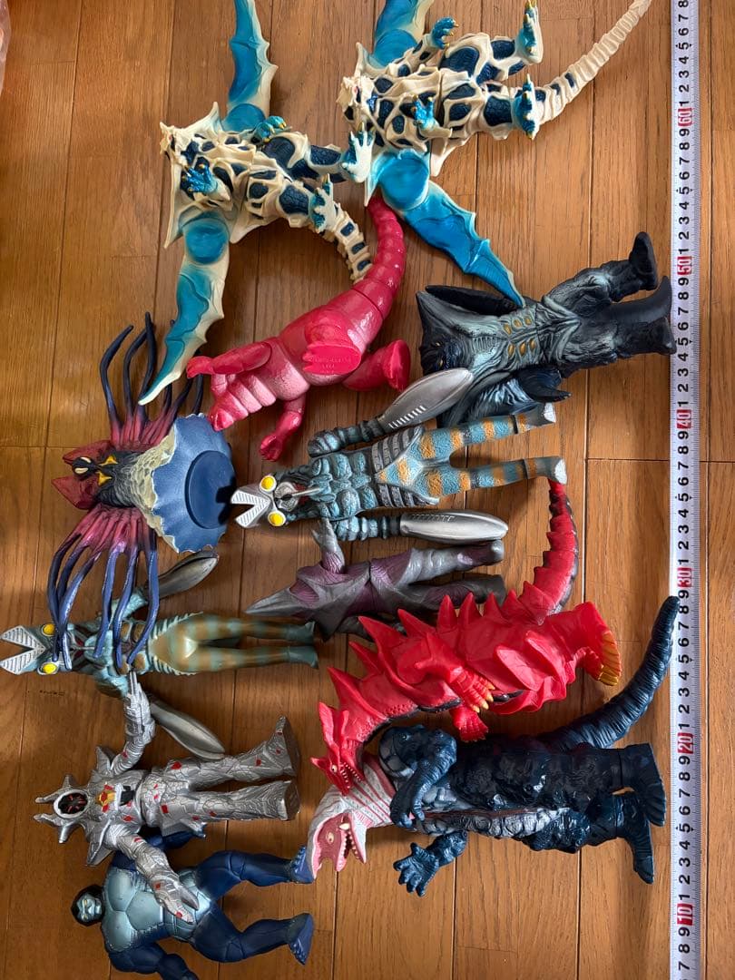 ウルトラマン怪獣フィギュア　ウルトラマンシリーズ　　初期　フィギュア