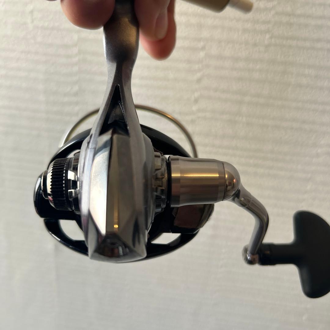 DAIWA CALDIA 3000 スピニングリール 収納袋付き