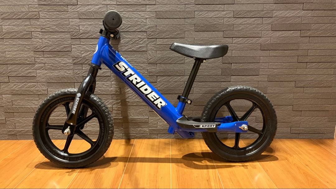 ★【断捨離中】なつ★　ストライダー スポーツモデル 12インチ 青　ブルー