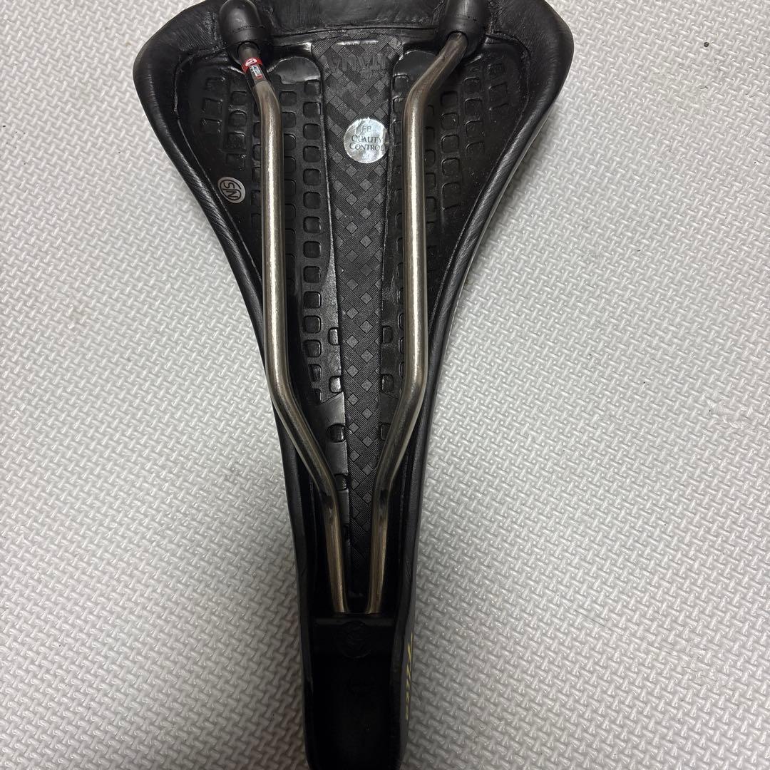 セライタリア　フライト　NJS 美品