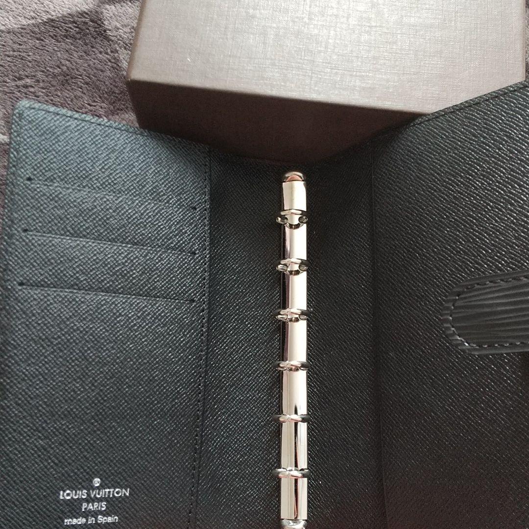 ルイヴィトン エピ 手帳