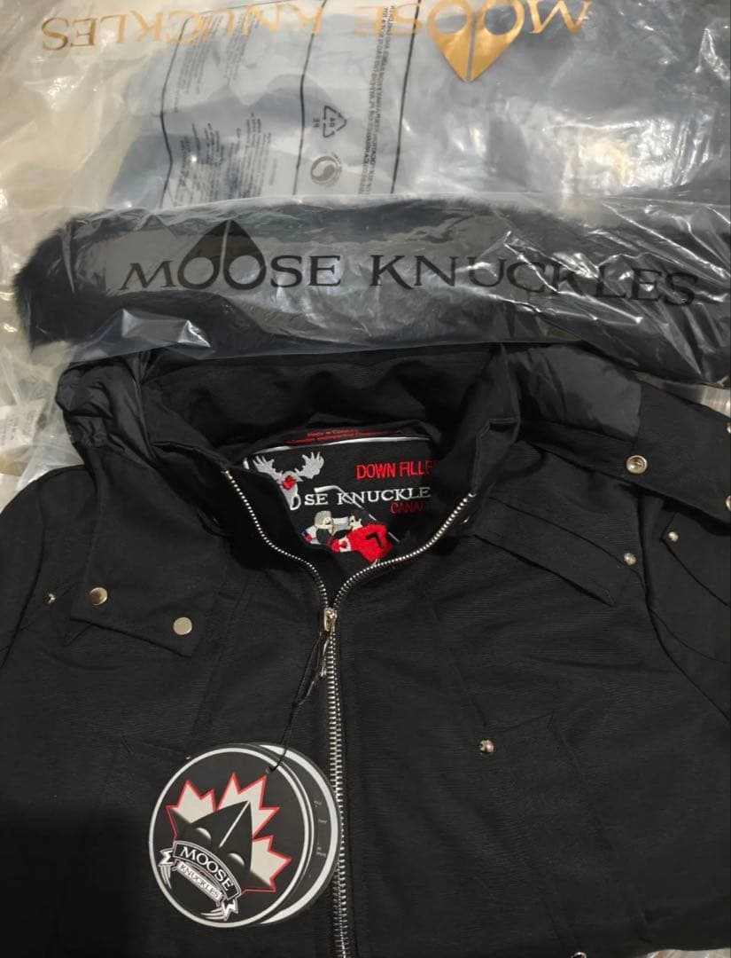 Moose Knuckles ブラックダウンジャケット