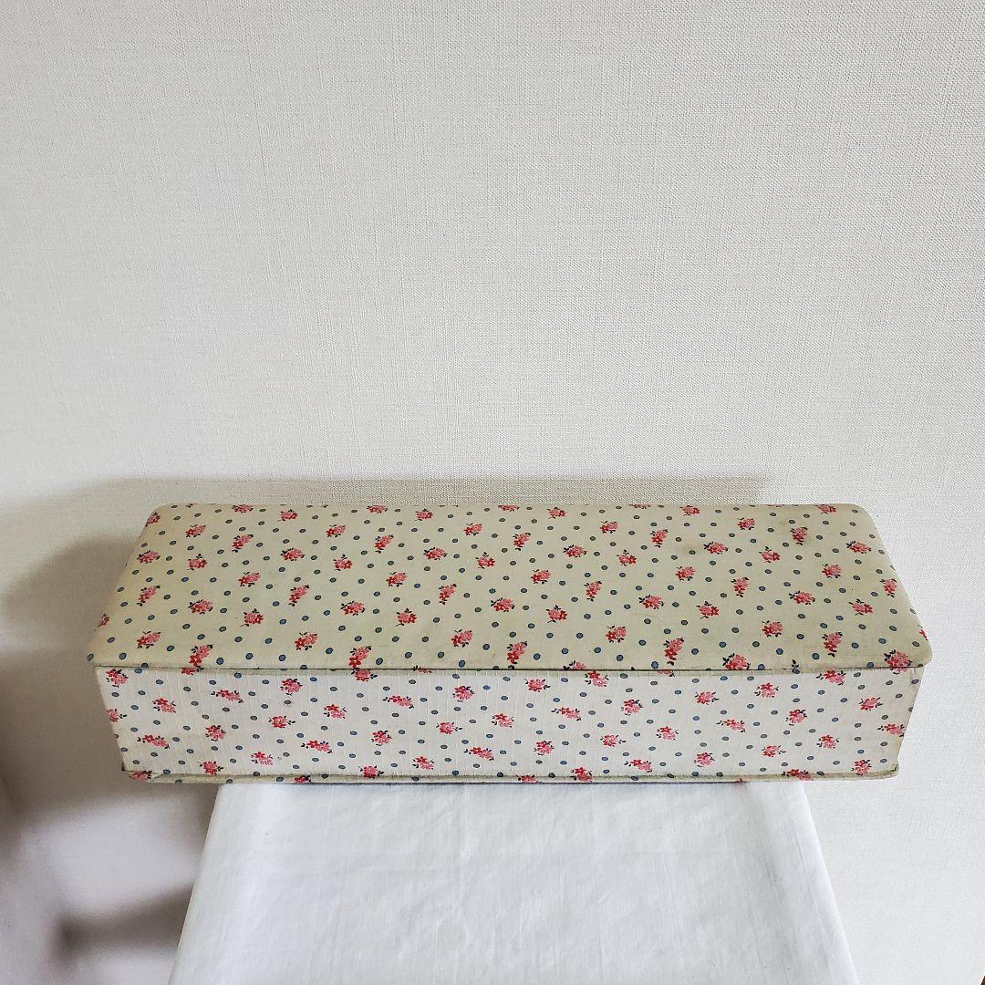 アンティーク　カルトナージュ　大きめボックス