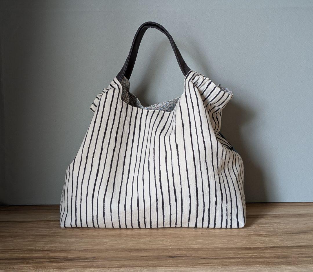 m*e様 【訳あり】ミナペルホネンハンドメイドシャーリングバッグ（スイング、ブル