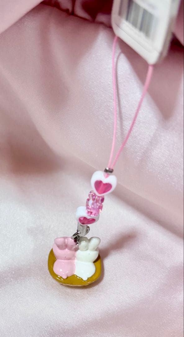 新品未使用　なかよし　うさぎ　ストラップ