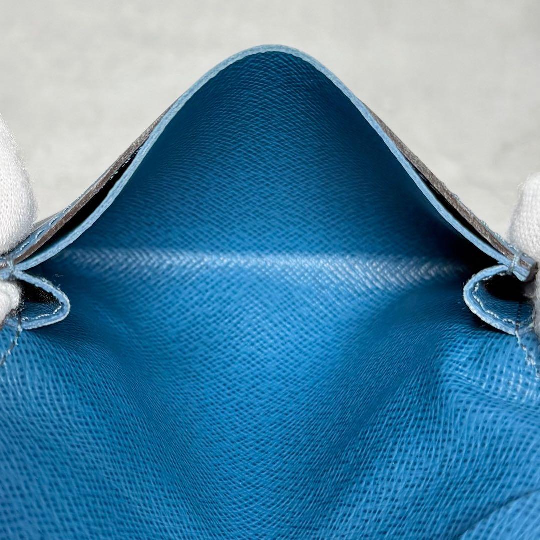 超美品 ルイヴィトン エピ ブルーセレスト アンヴェロップカルトドゥヴィジット