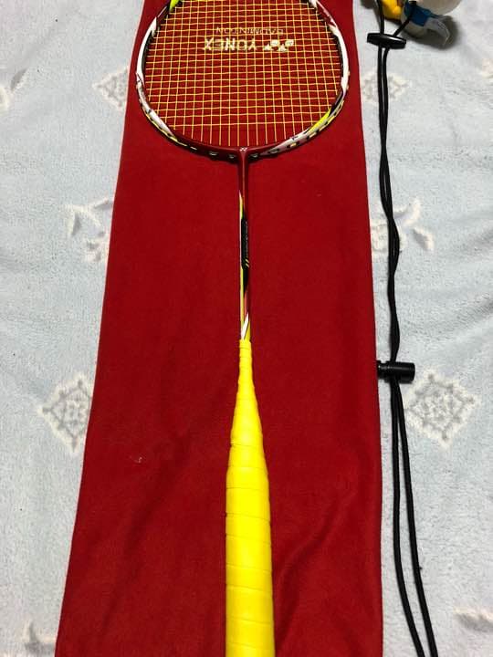 バドミントンラケット