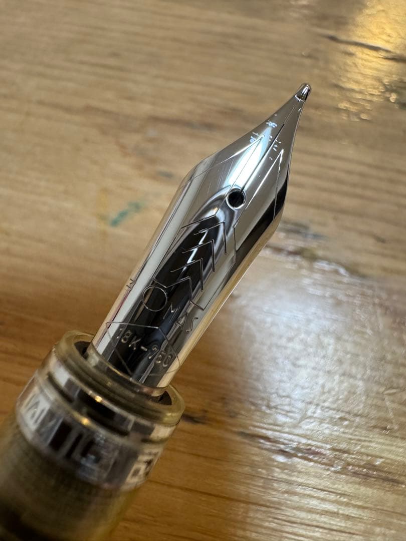 訳あり OMAS オマス 万年筆 18K 750 M 中字 クリア 透明 文房具