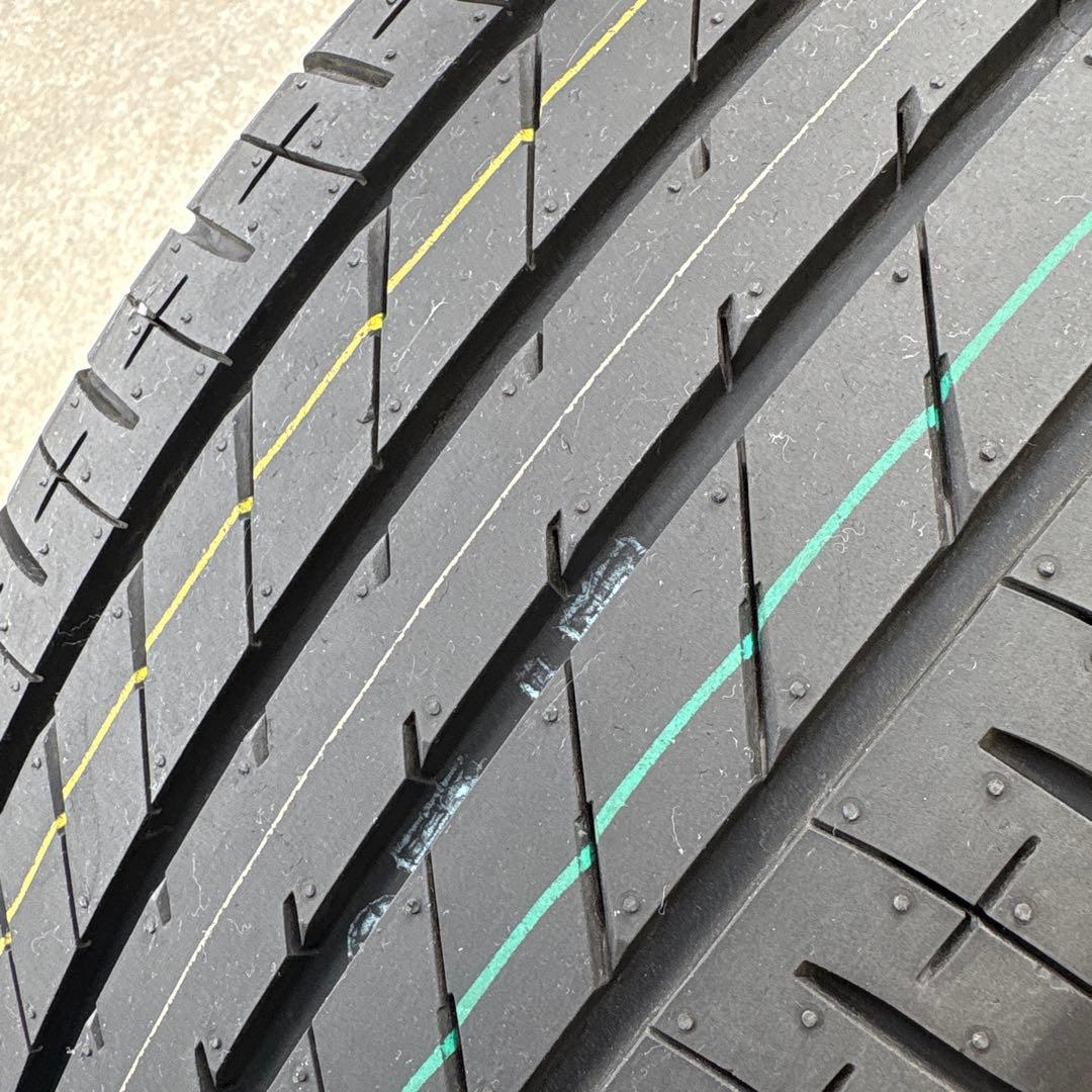 値下！［3/4本目］新車外しトヨタ新型ヴォクシーS-Zハイブリッドホイールタイヤ