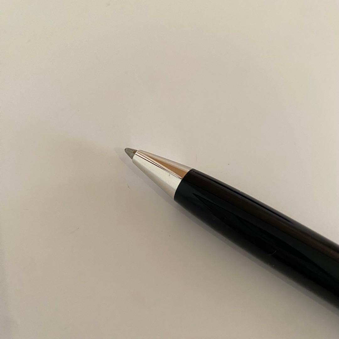 Gucci グッチ ツイスト式き　ボールペン 黒　GGマーク