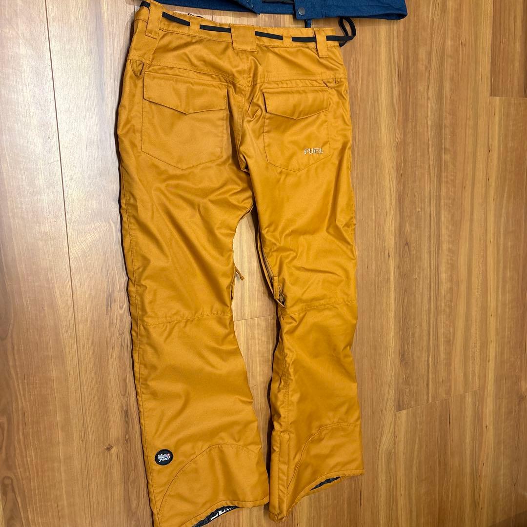 スノーボードウェアセット（ジャケット＆パンツ）最終値下げ