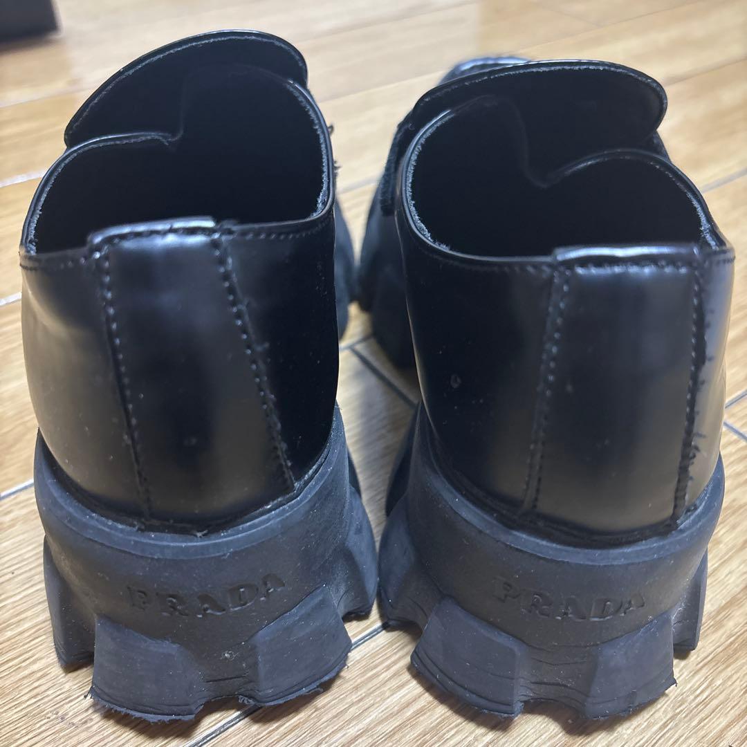 PRADA ローファー