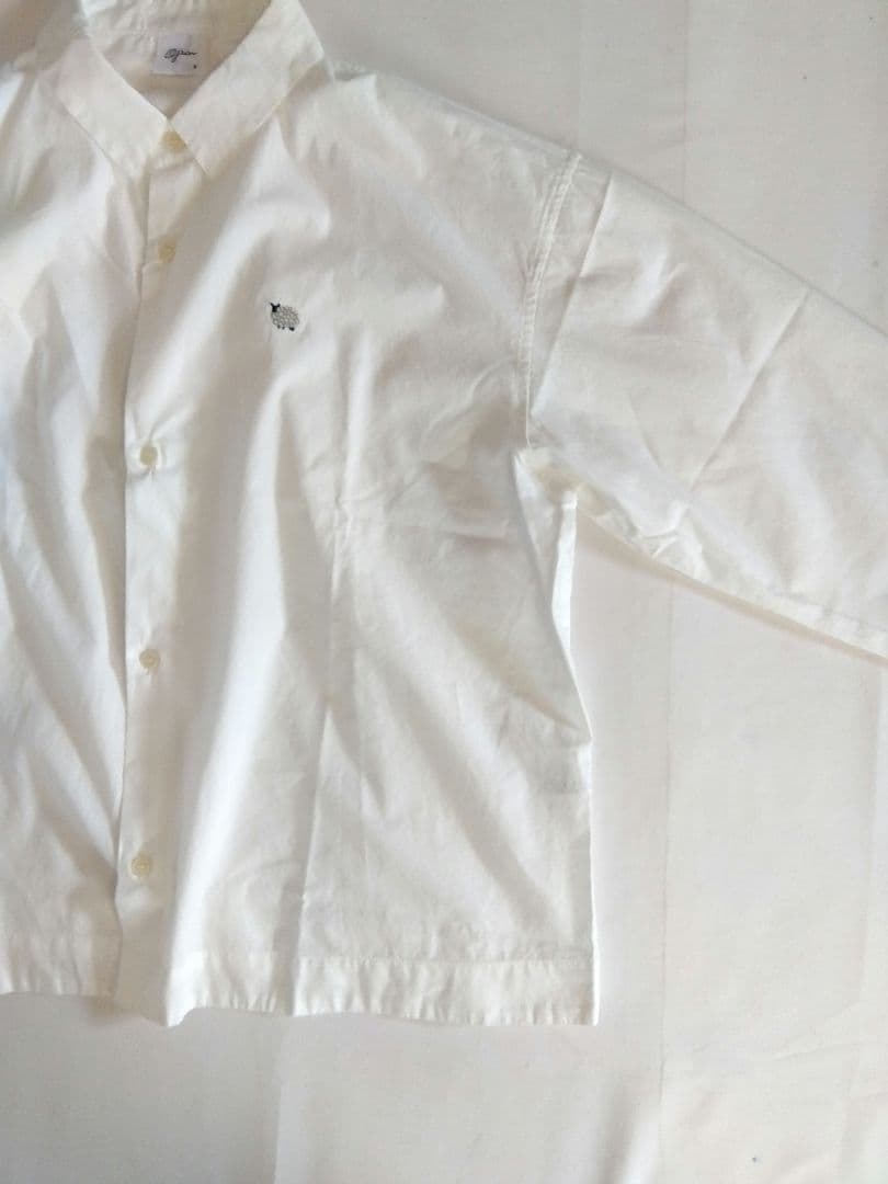 新品✨grin 羊刺繍ボックスシャツ