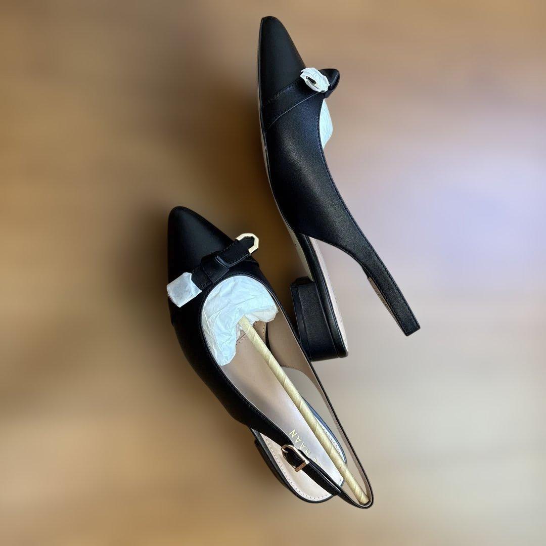 Cole Haan ブラック ポインテッドトゥ ミュール