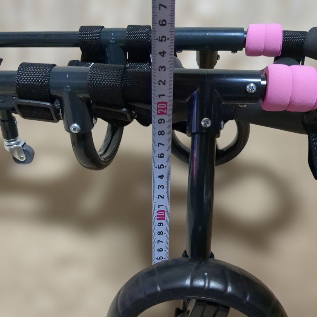 ワンちゃん4輪　リハビリ　食事補助　犬用車椅子　シニア犬補助　犬の歩行器