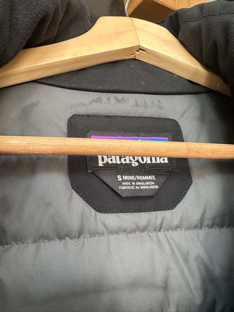 Patagonia S ダウンジャケット黒